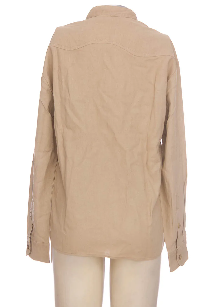 BLUSA COLOR BEIGE  CLOSEANDO