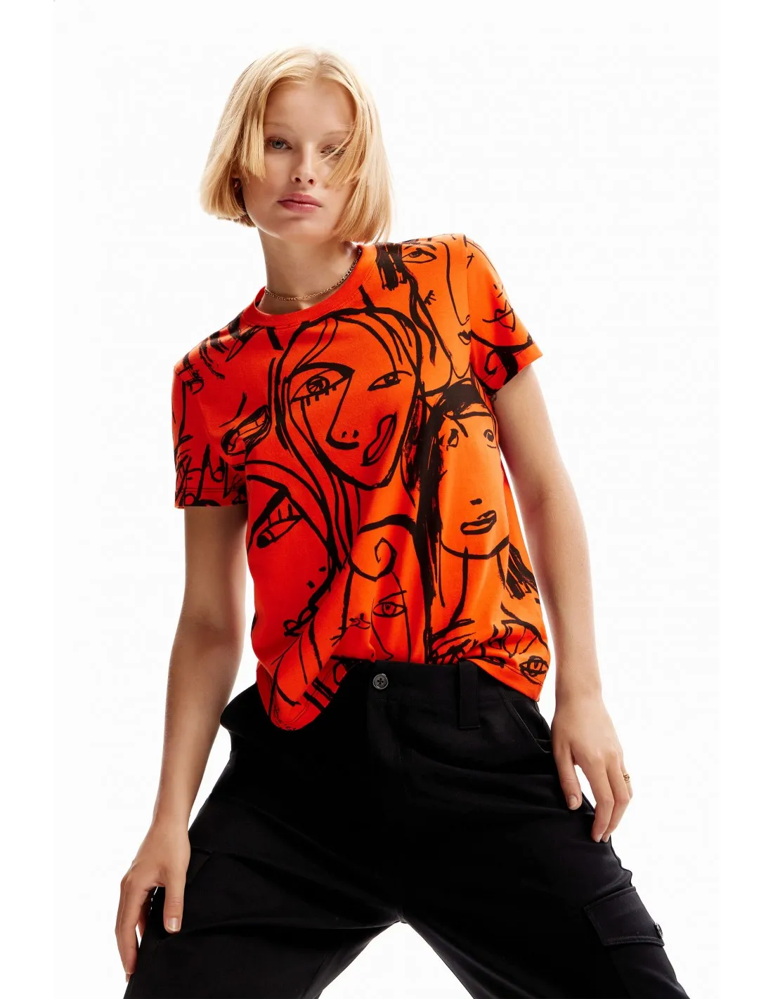Camiseta con estampado de caras a contraste de Desigual