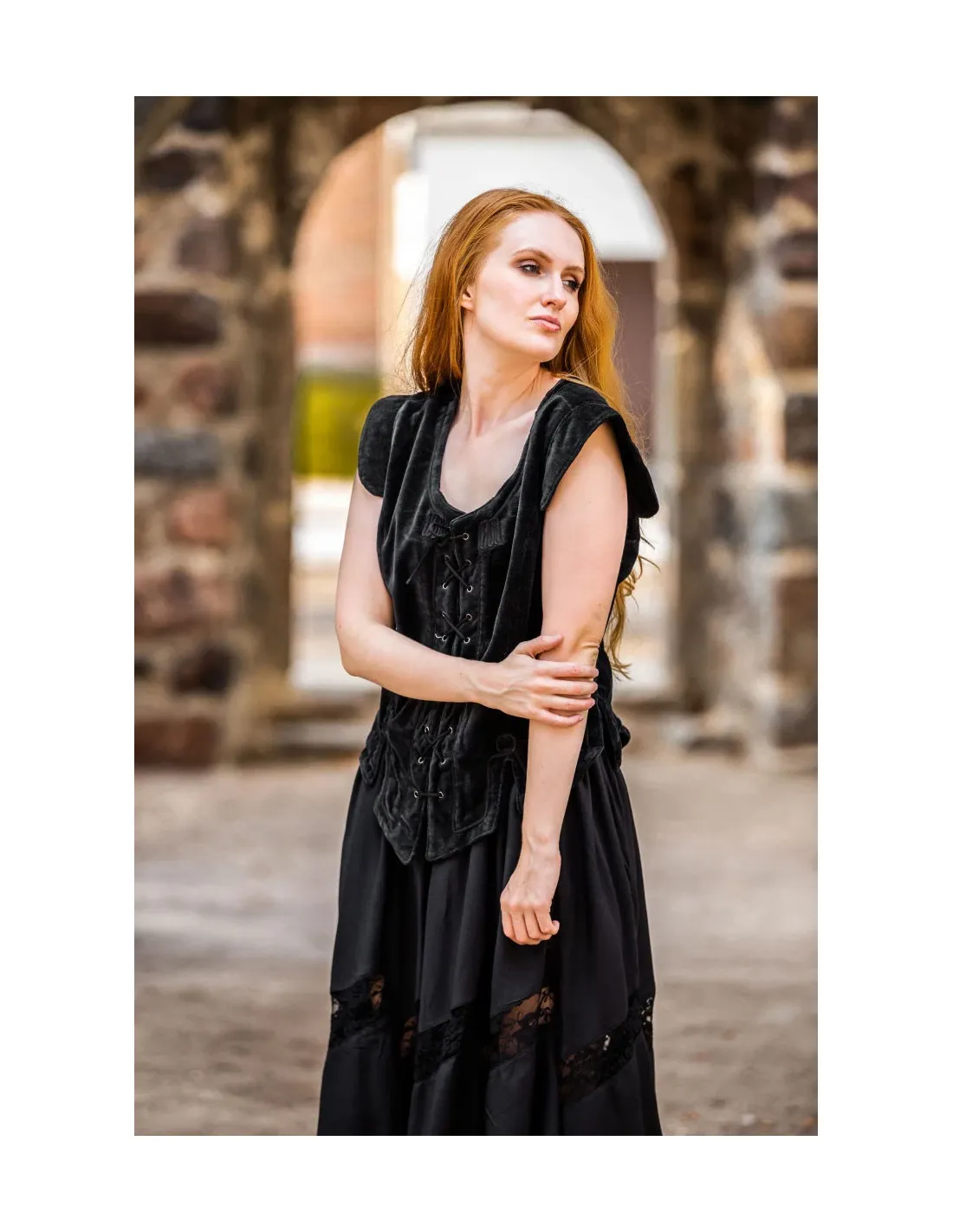 Chaleco medieval modelo Adrienne, negro