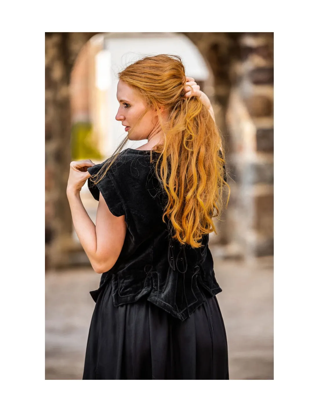Chaleco medieval modelo Adrienne, negro
