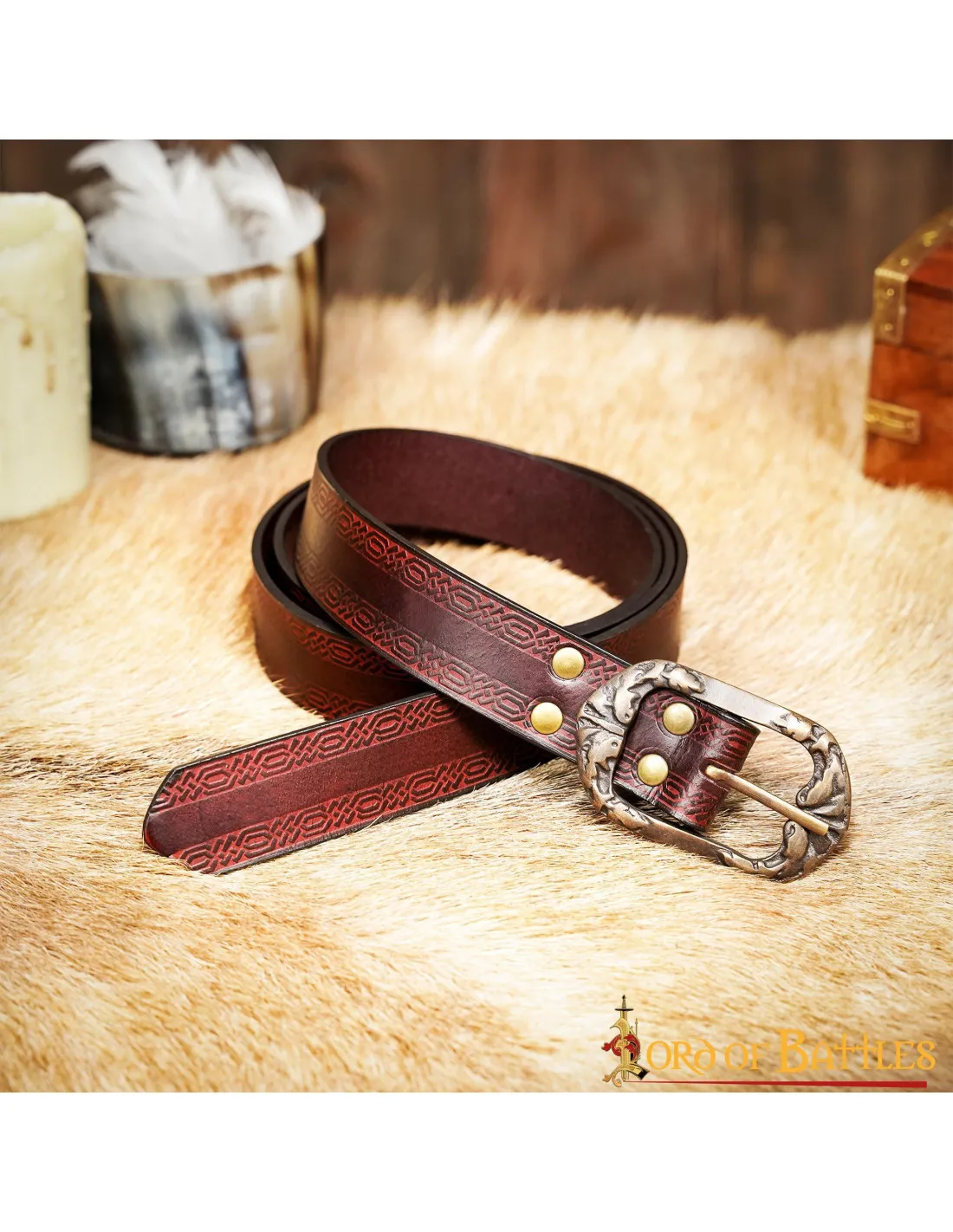 Cinturón medieval marrón diseño repujado
