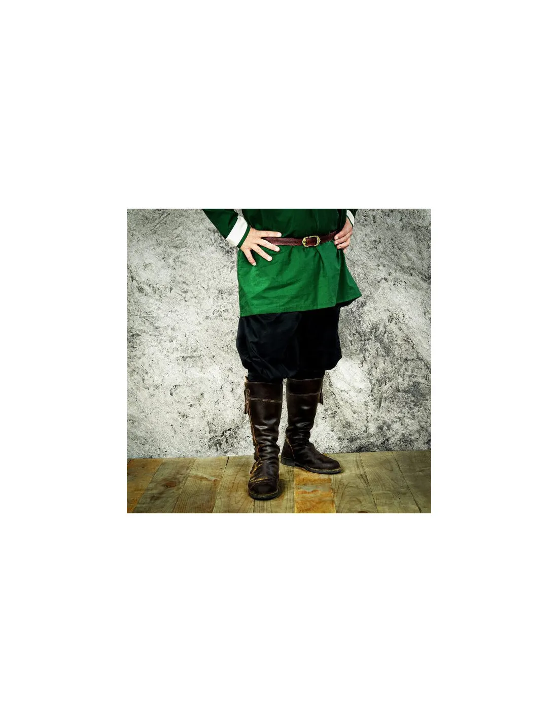 Cinturón medieval verde diseño repujado
