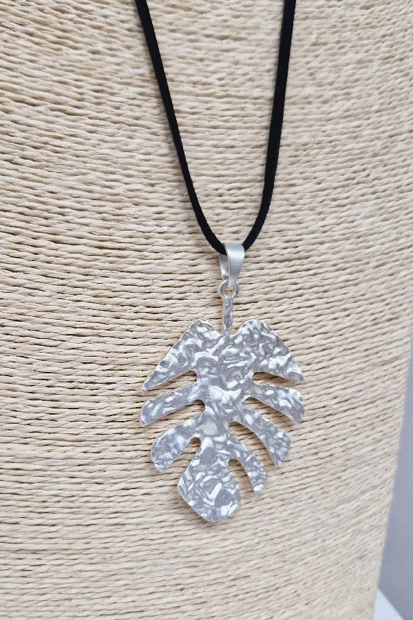 Collar Largo Palma Plateado