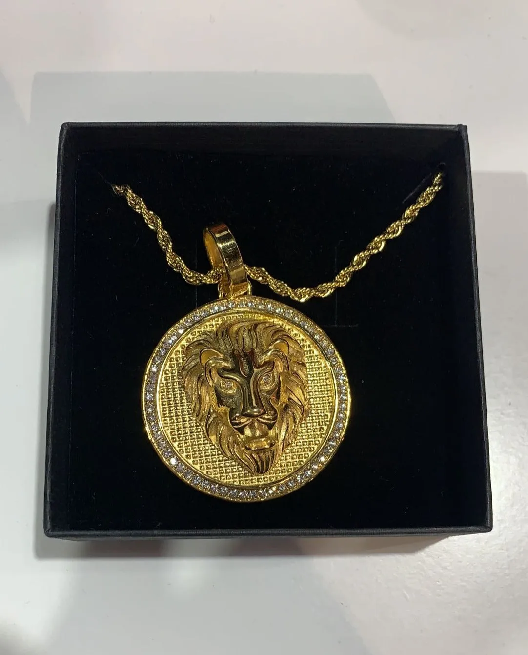 COLLAR PC LEóN DORADO  0137