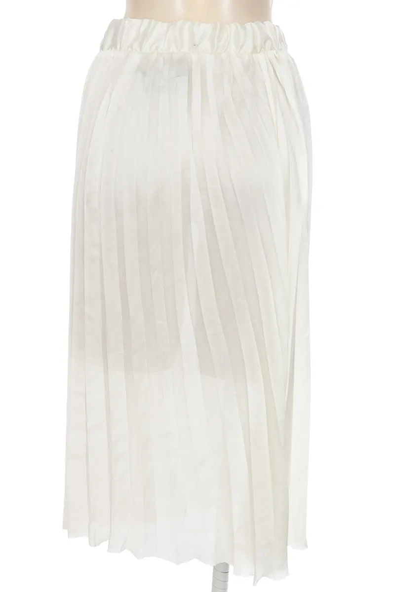 FALDA COLOR BEIGE  CLOSEANDO
