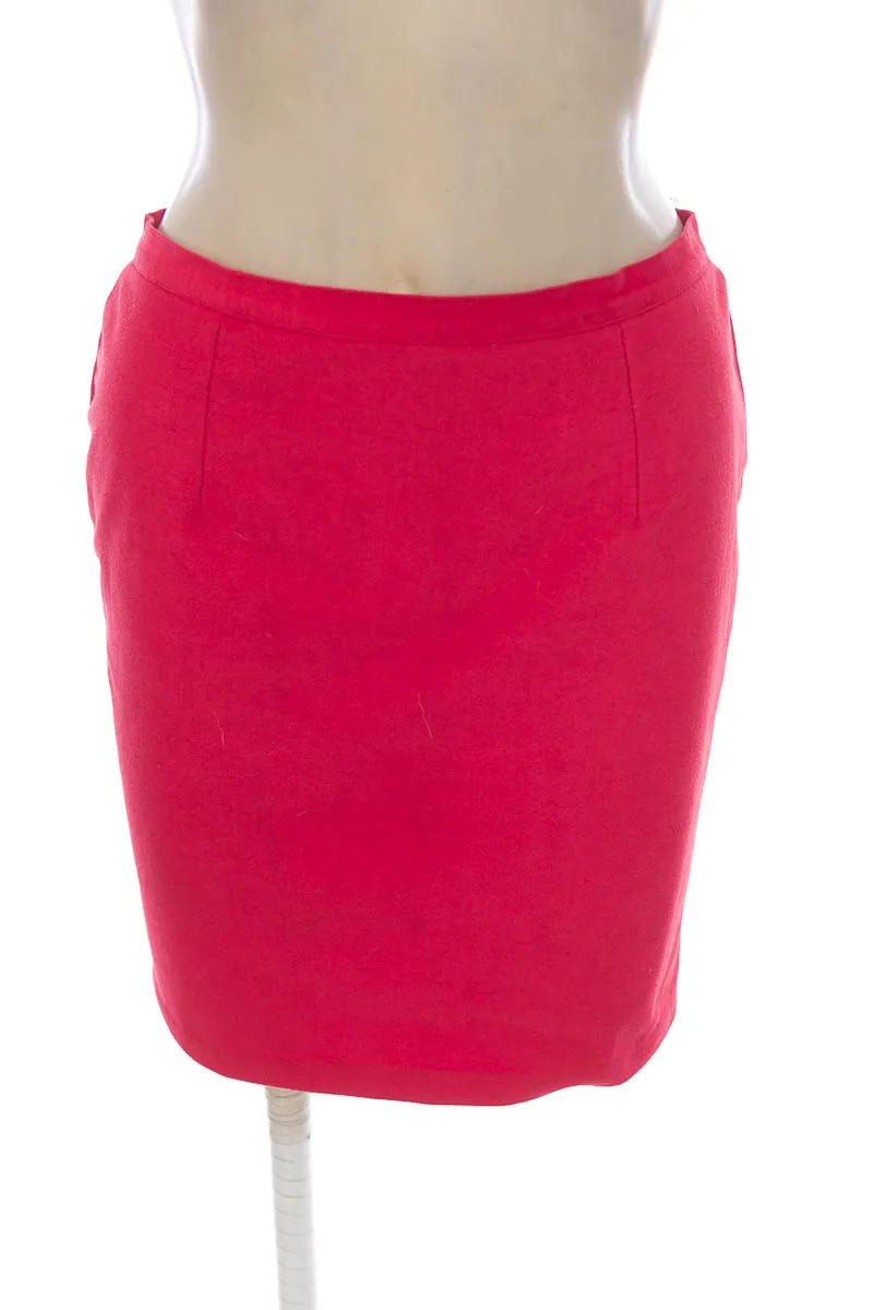 FALDA COLOR FUCSIA  CLOSEANDO
