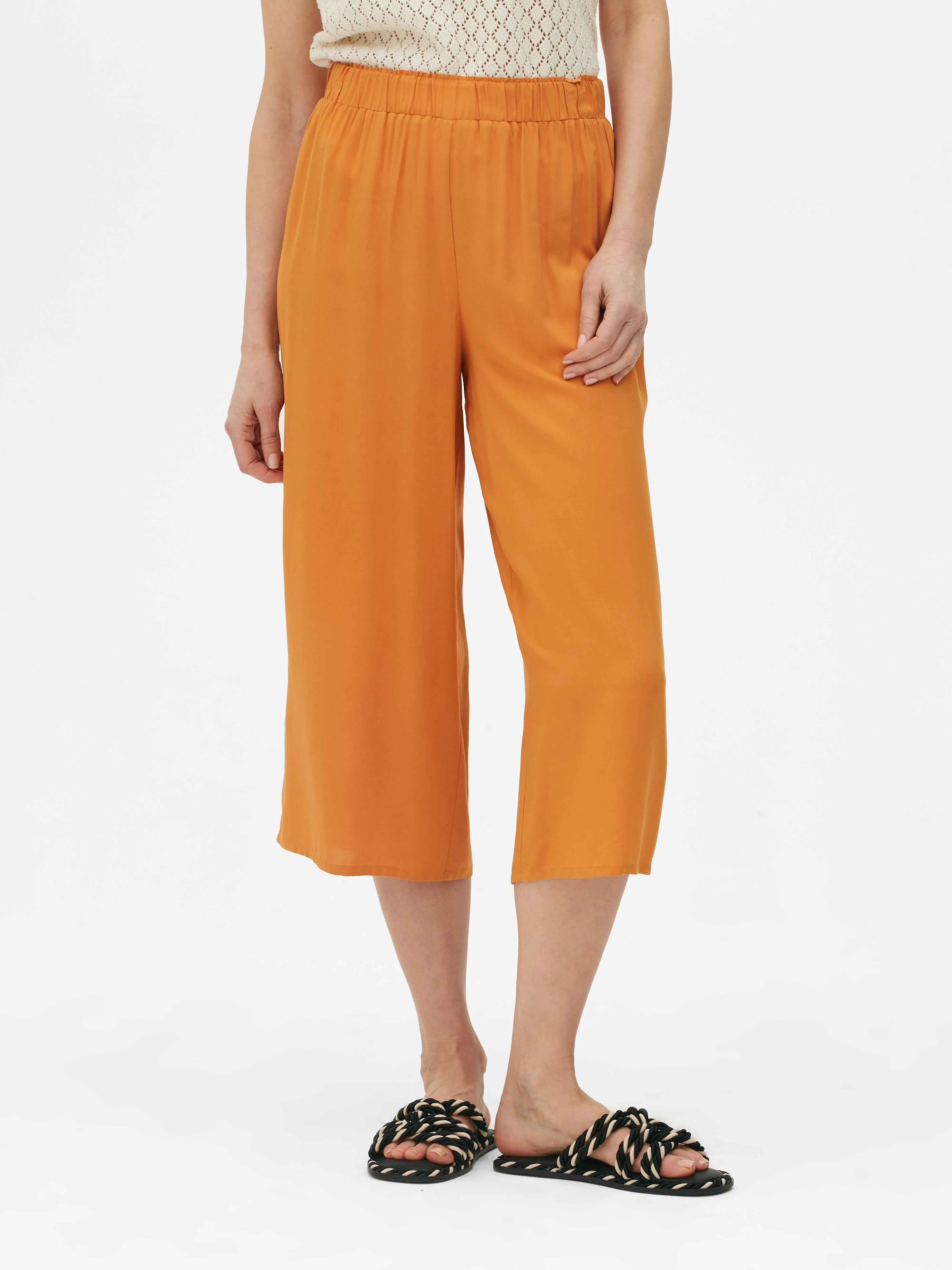 Falda pantalón con cintura elástica