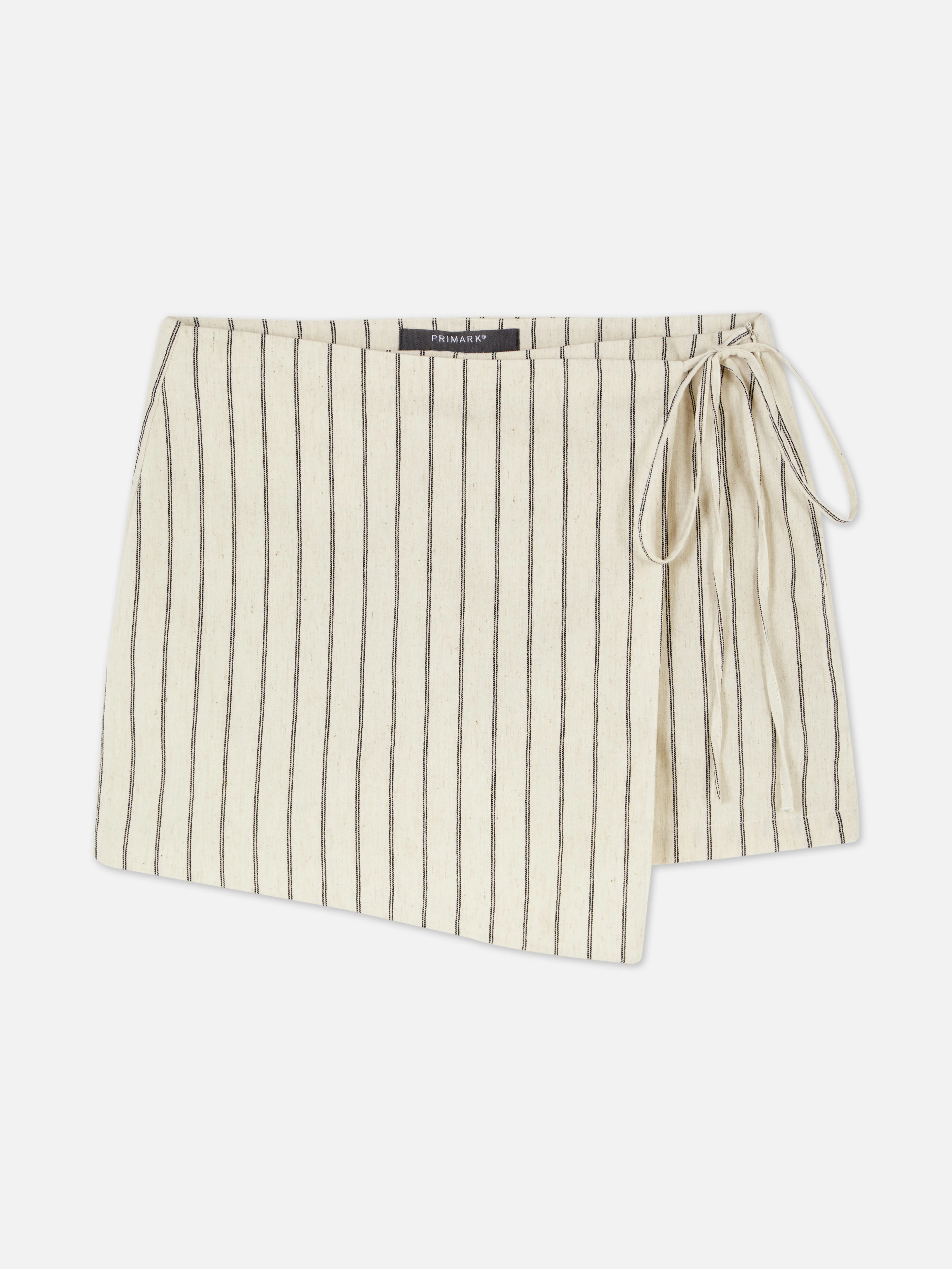Falda pantalón corta cruzada a rayas combinable