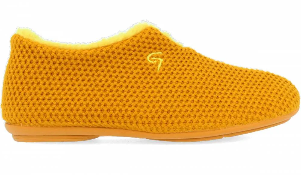 GARZóN  ZAPATILLA DE CASA CERRADA ETNA AMARILLO