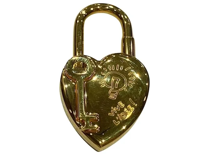 Hermès Cadenas Dorado 