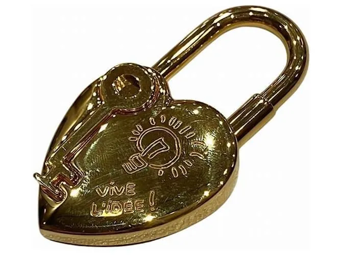 Hermès Cadenas Dorado 