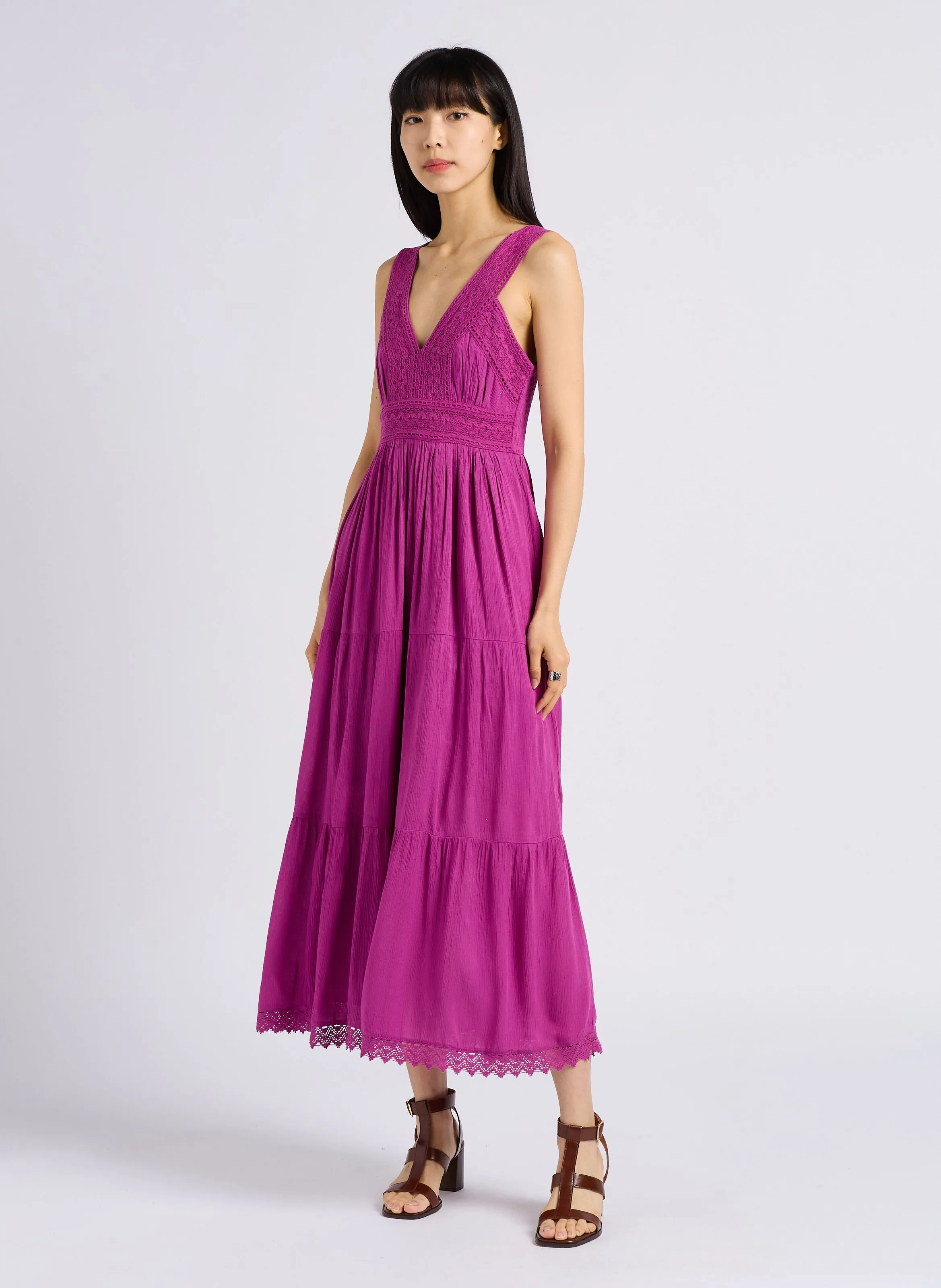 MAISON 123 ARMELLE  VESTIDO LARGO EVASé CON CUELLO DE PICO EN VIOLETA