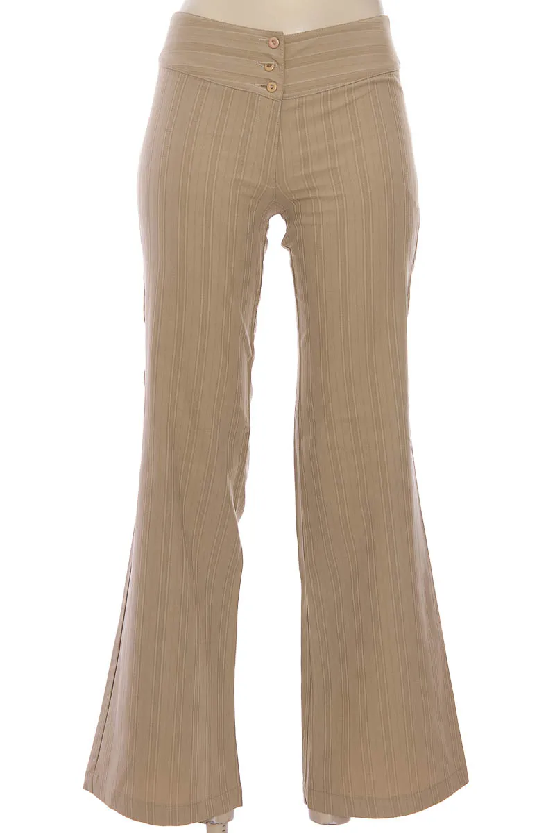 PANTALóN COLOR BEIGE  CLOSEANDO