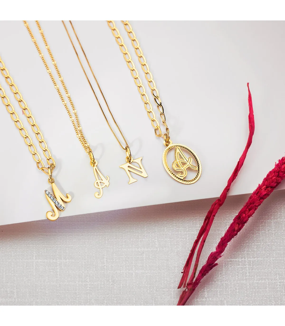 Pendentif initiale L or jaune 18k