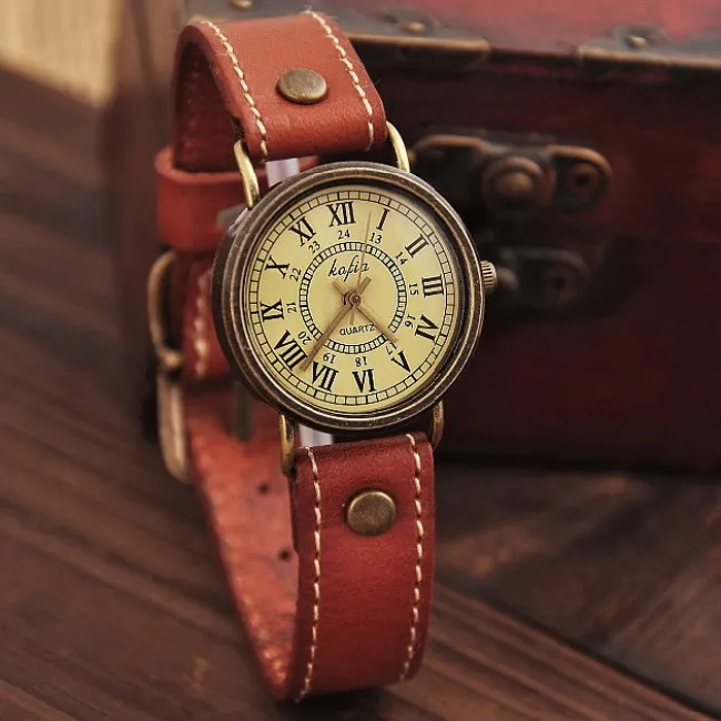 Retro Roman Scale Leather Watch