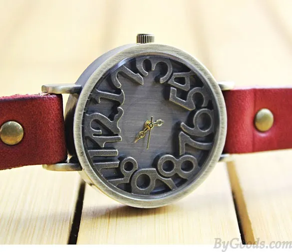 RETRO THREEDIMENSIONAL SCALE LEATHER WATCH