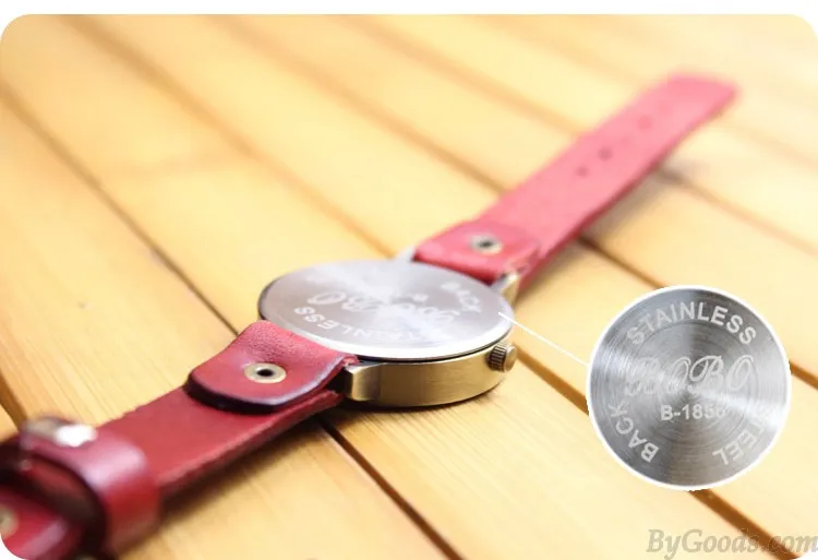 RETRO THREEDIMENSIONAL SCALE LEATHER WATCH