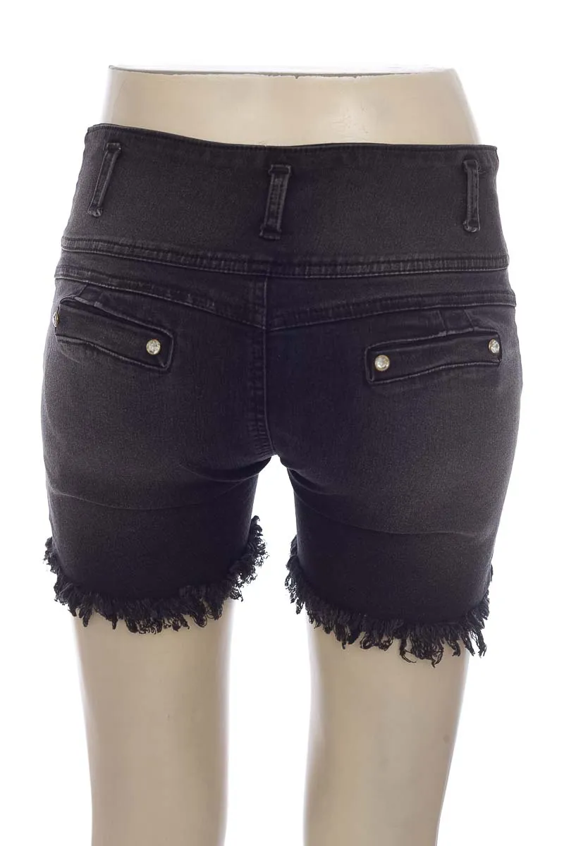SHORT COLOR NEGRO  CLOSEANDO