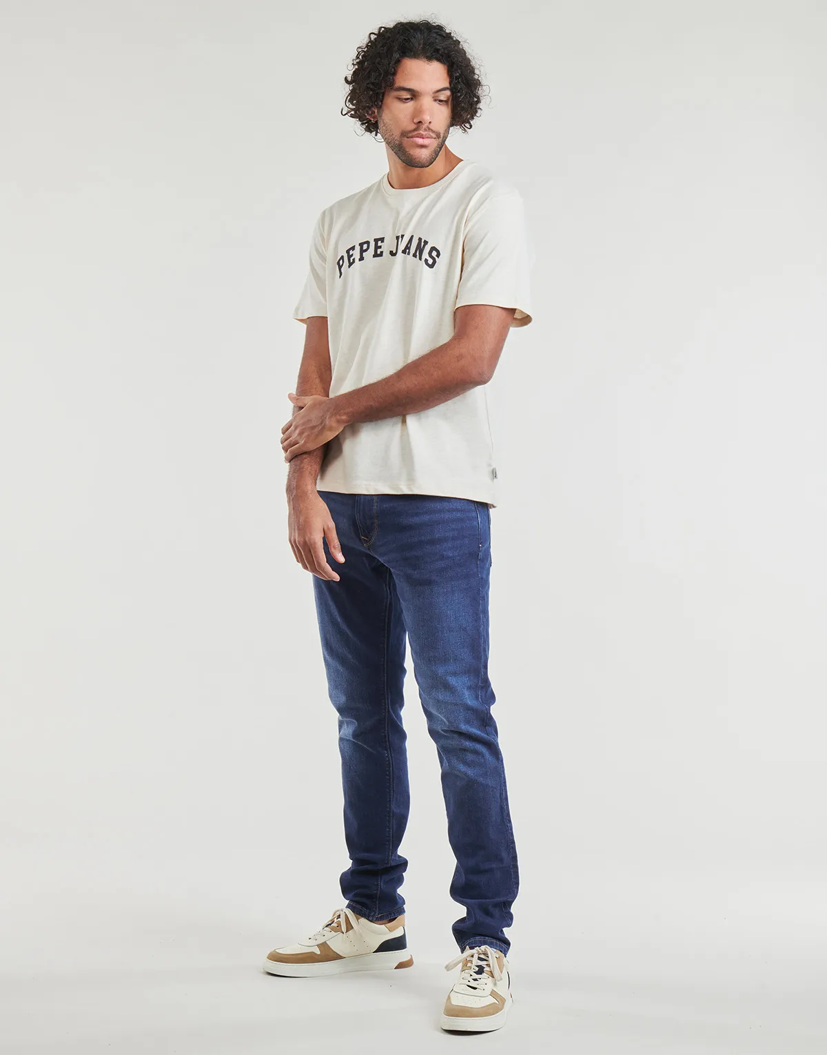 TAPERED JEANS