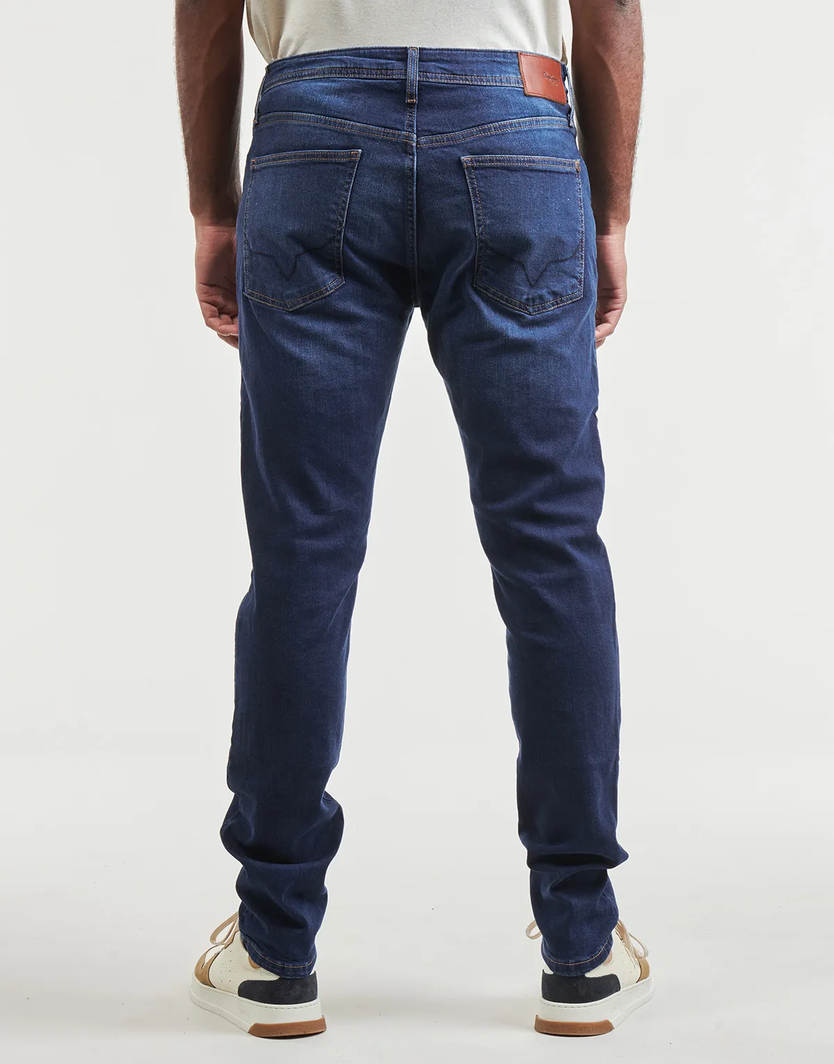 TAPERED JEANS