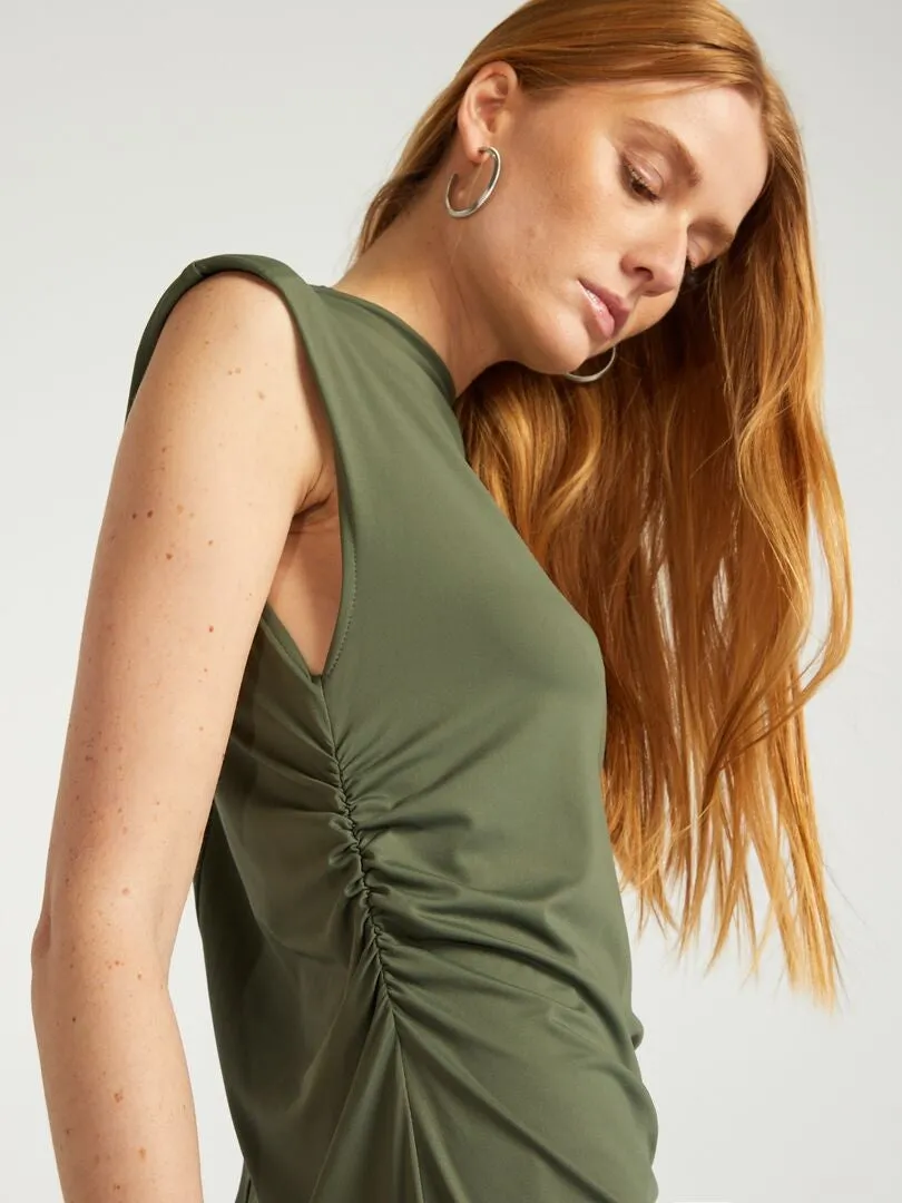VESTIDO CORTO DRAPEADO EN LA PARTE DELANTERA  VERDE