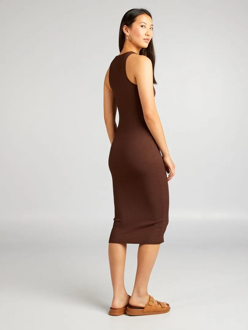 VESTIDO DE PUNTO GOFRADO CON SISA AMERICANA  MARRON
