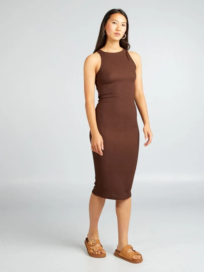 VESTIDO DE PUNTO GOFRADO CON SISA AMERICANA  MARRON