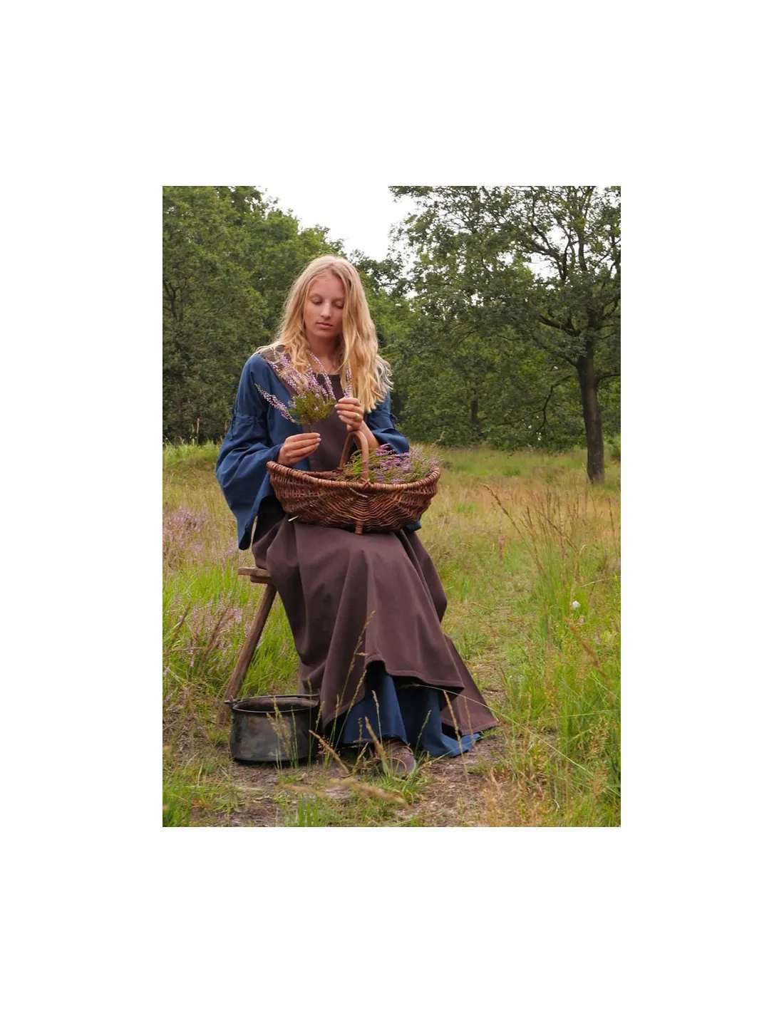 Vestido medieval Andra, marrón oscuro