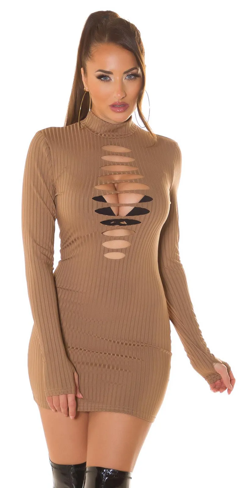 Vestido mini ajustado con aberturas