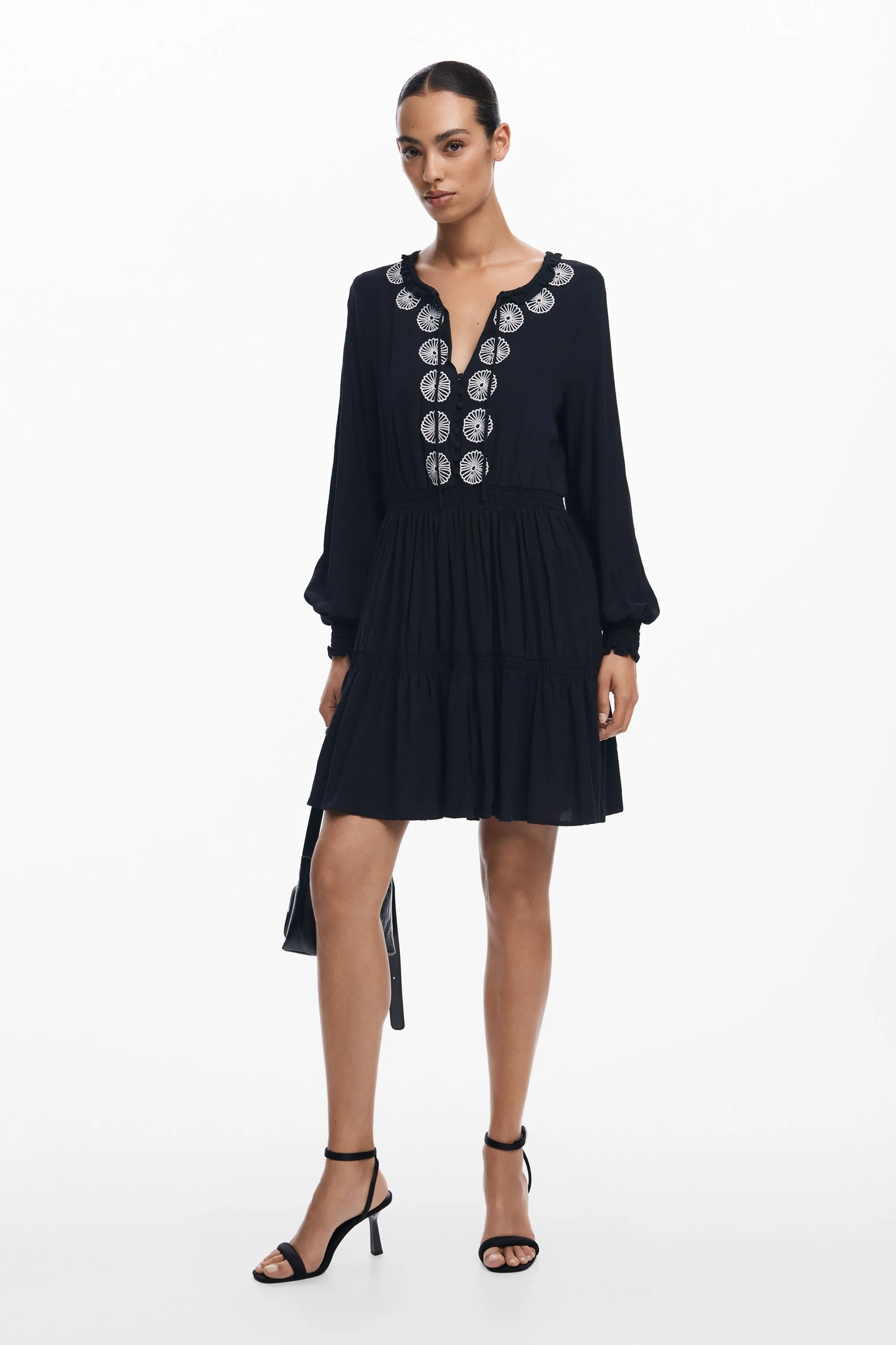 Vestido mini detalles