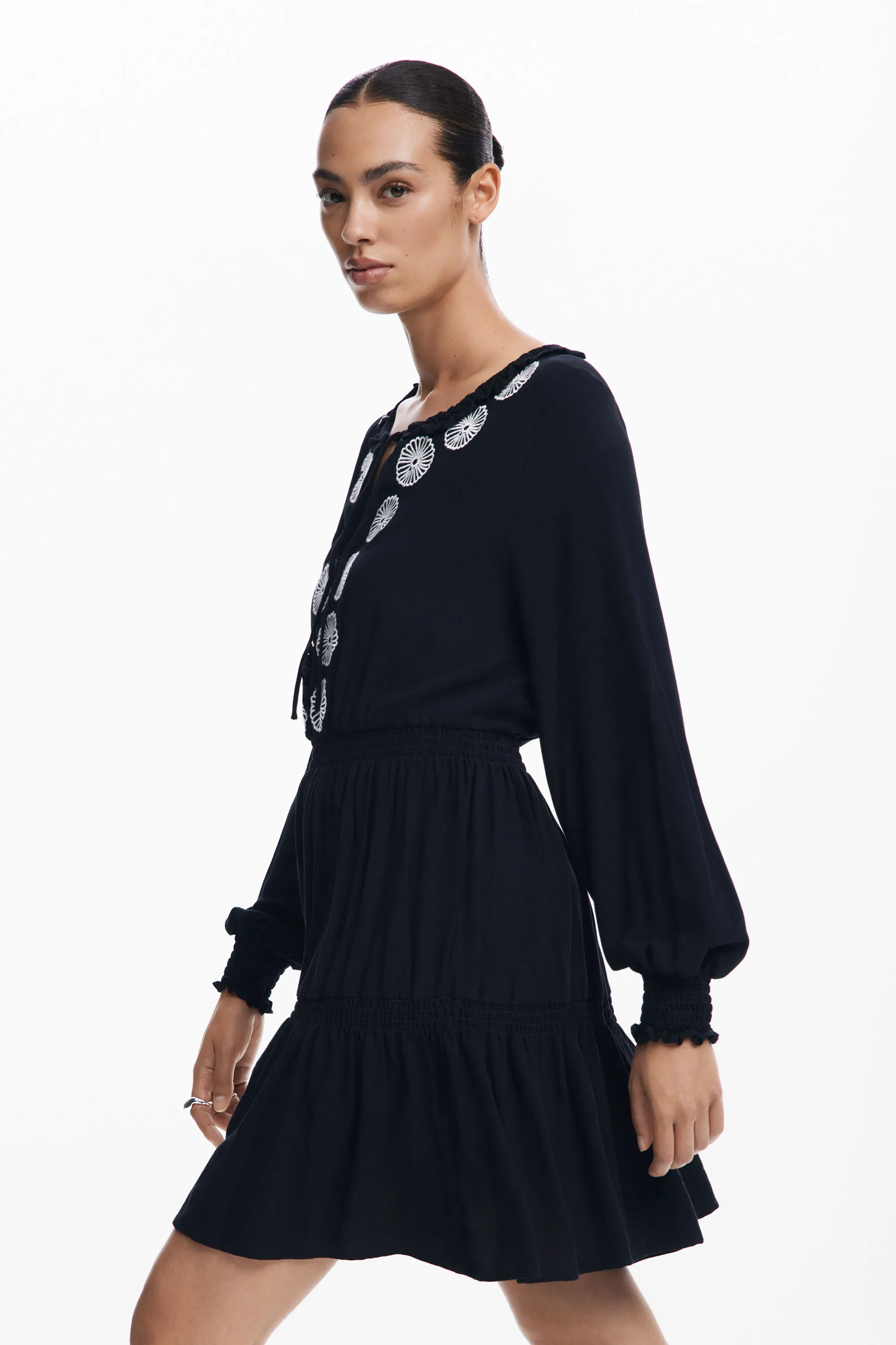 Vestido mini detalles