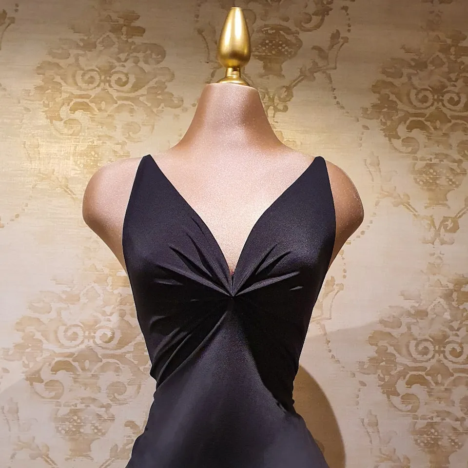 Vestido Negro Corto Tirantes Ajustado