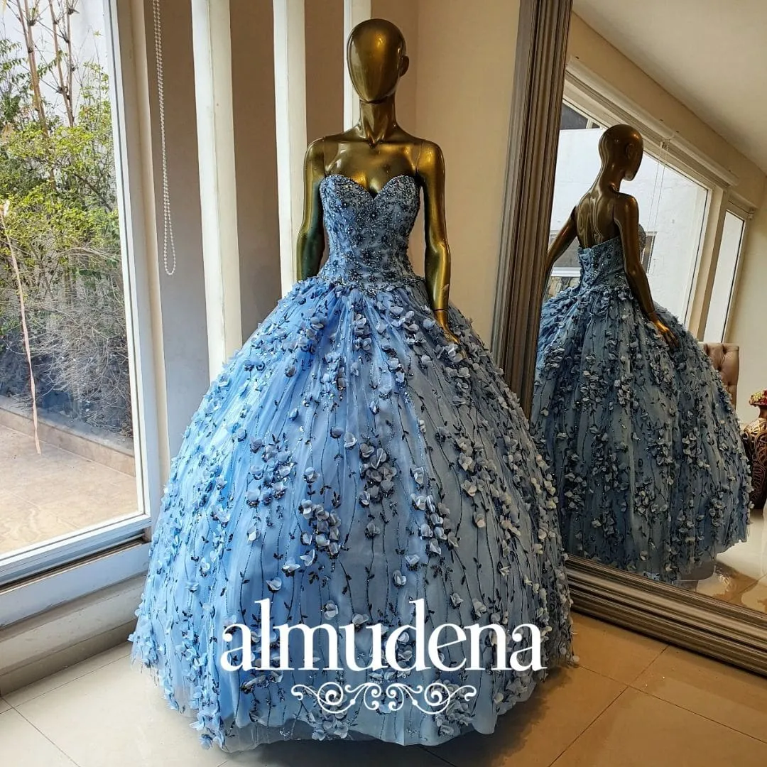 Vestido para Quinceañera Azul Petalos y Pedreria en Corset