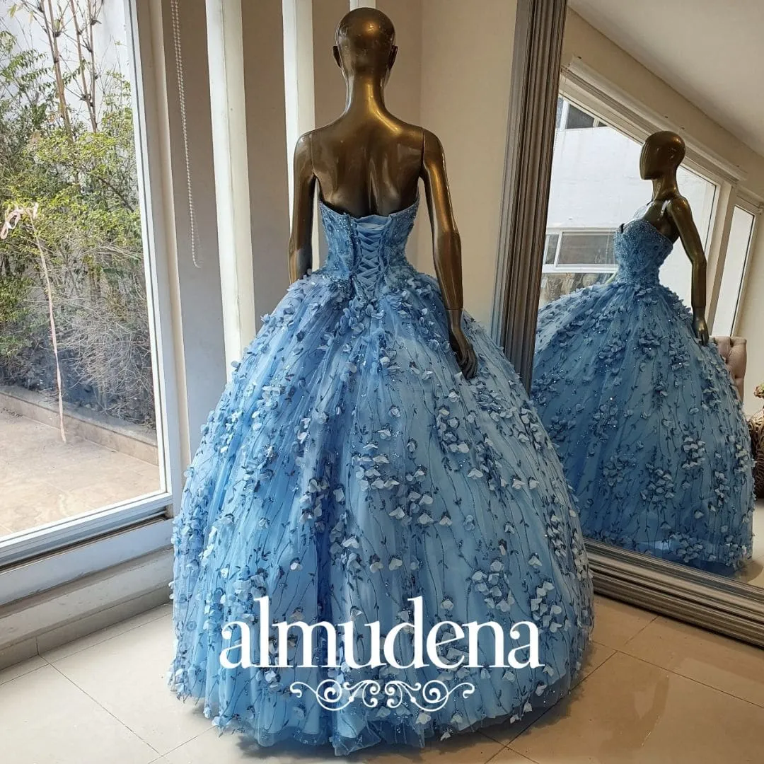 Vestido para Quinceañera Azul Petalos y Pedreria en Corset